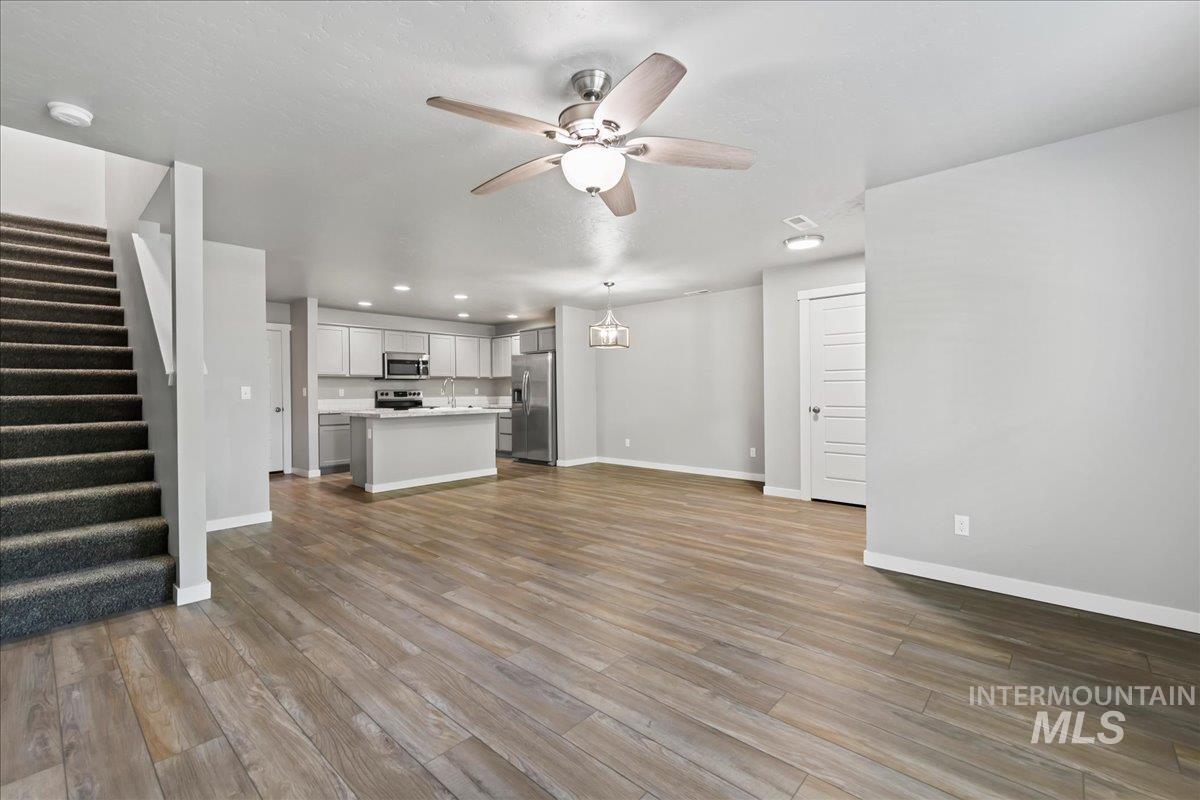 2483 E Goldstone St, Meridian, Idaho 83642, 3 Bedrooms, 2.5 Bathrooms, Residential For Sale, Price $389,990,MLS 98998979