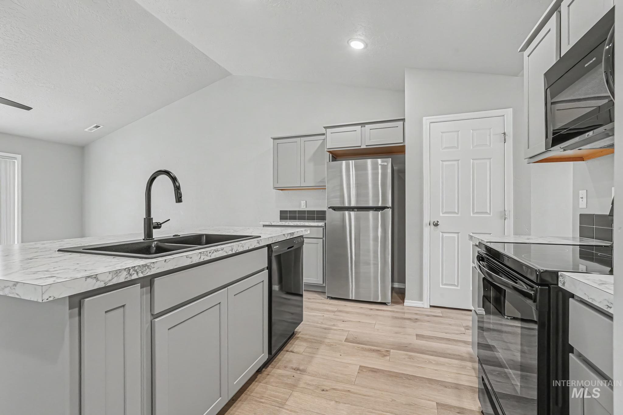 2233 W Trout Lily St, Kuna, Idaho 83634, 3 Bedrooms, 2 Bathrooms, Residential For Sale, Price $399,900,MLS 98998980