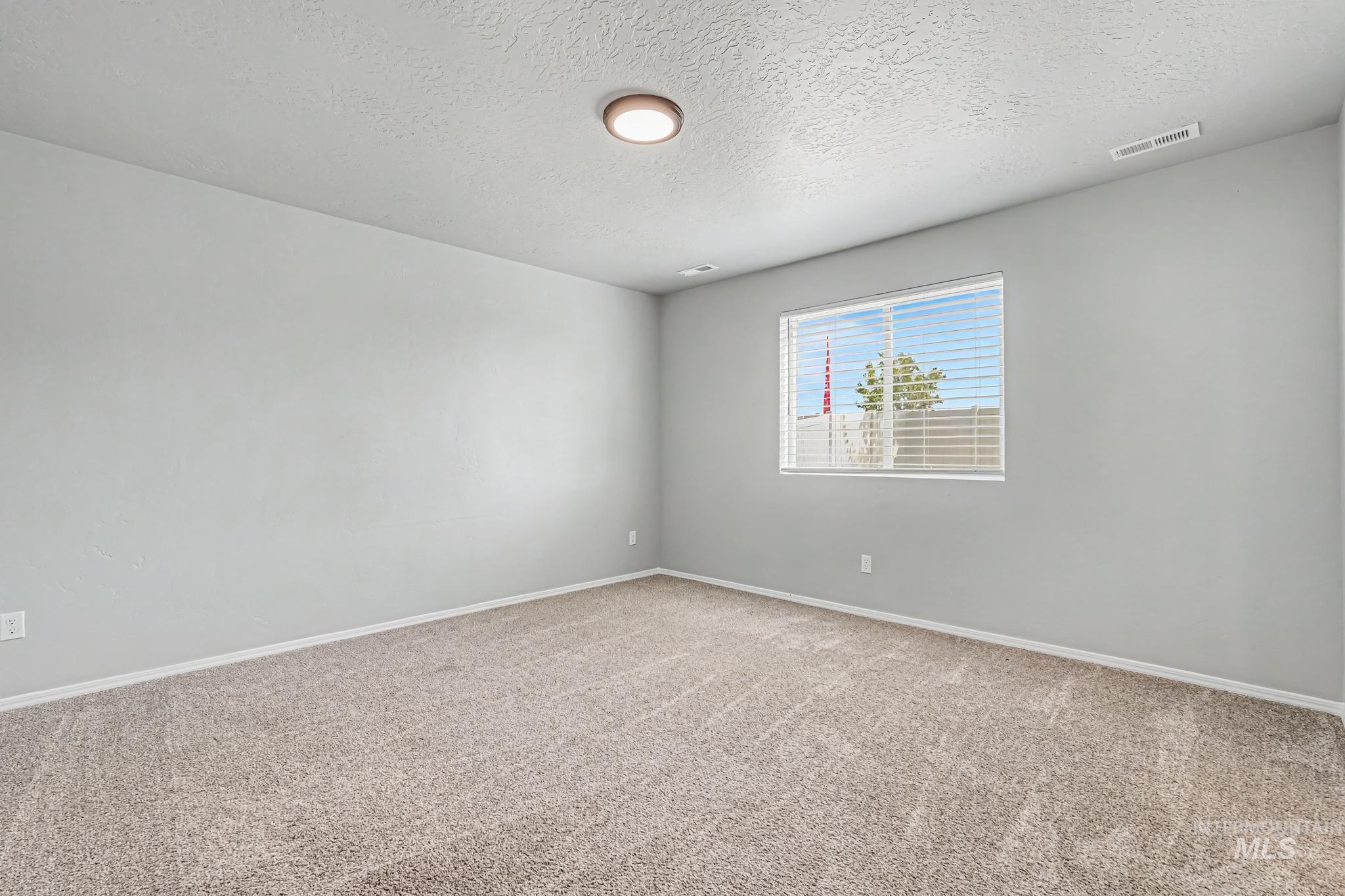 2233 W Trout Lily St, Kuna, Idaho 83634, 3 Bedrooms, 2 Bathrooms, Residential For Sale, Price $399,900,MLS 98998980