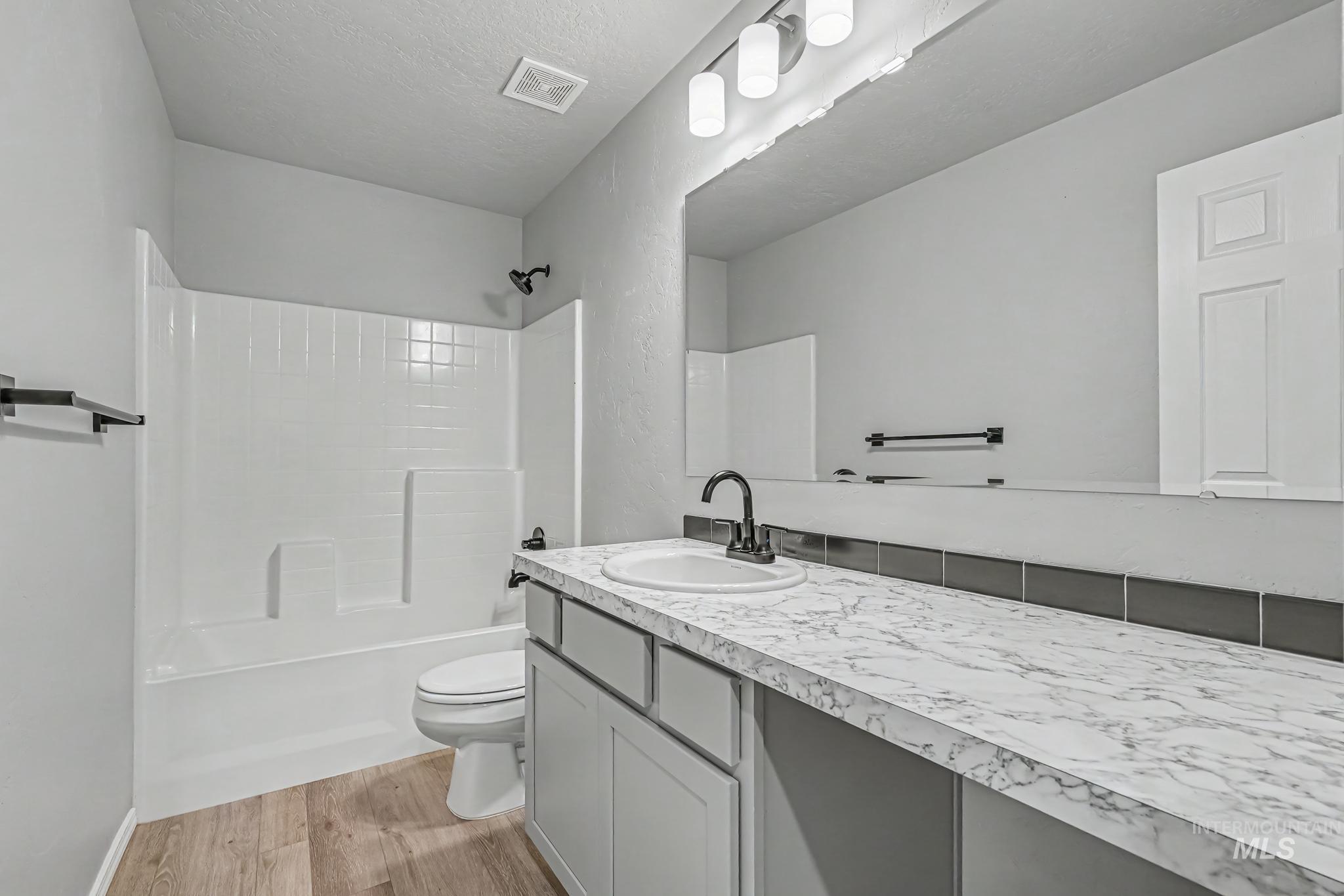 2233 W Trout Lily St, Kuna, Idaho 83634, 3 Bedrooms, 2 Bathrooms, Residential For Sale, Price $399,900,MLS 98998980