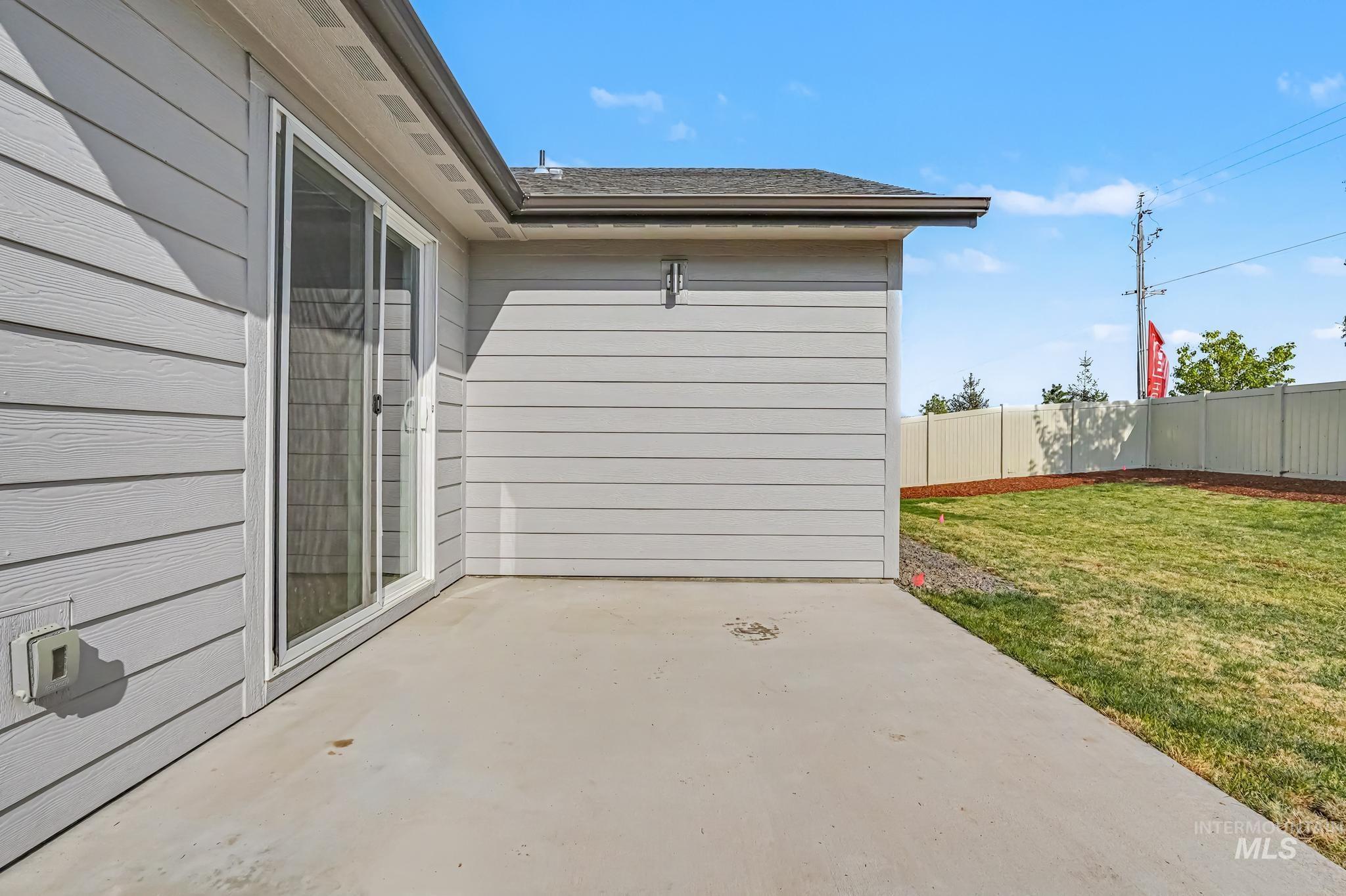 2233 W Trout Lily St, Kuna, Idaho 83634, 3 Bedrooms, 2 Bathrooms, Residential For Sale, Price $399,900,MLS 98998980
