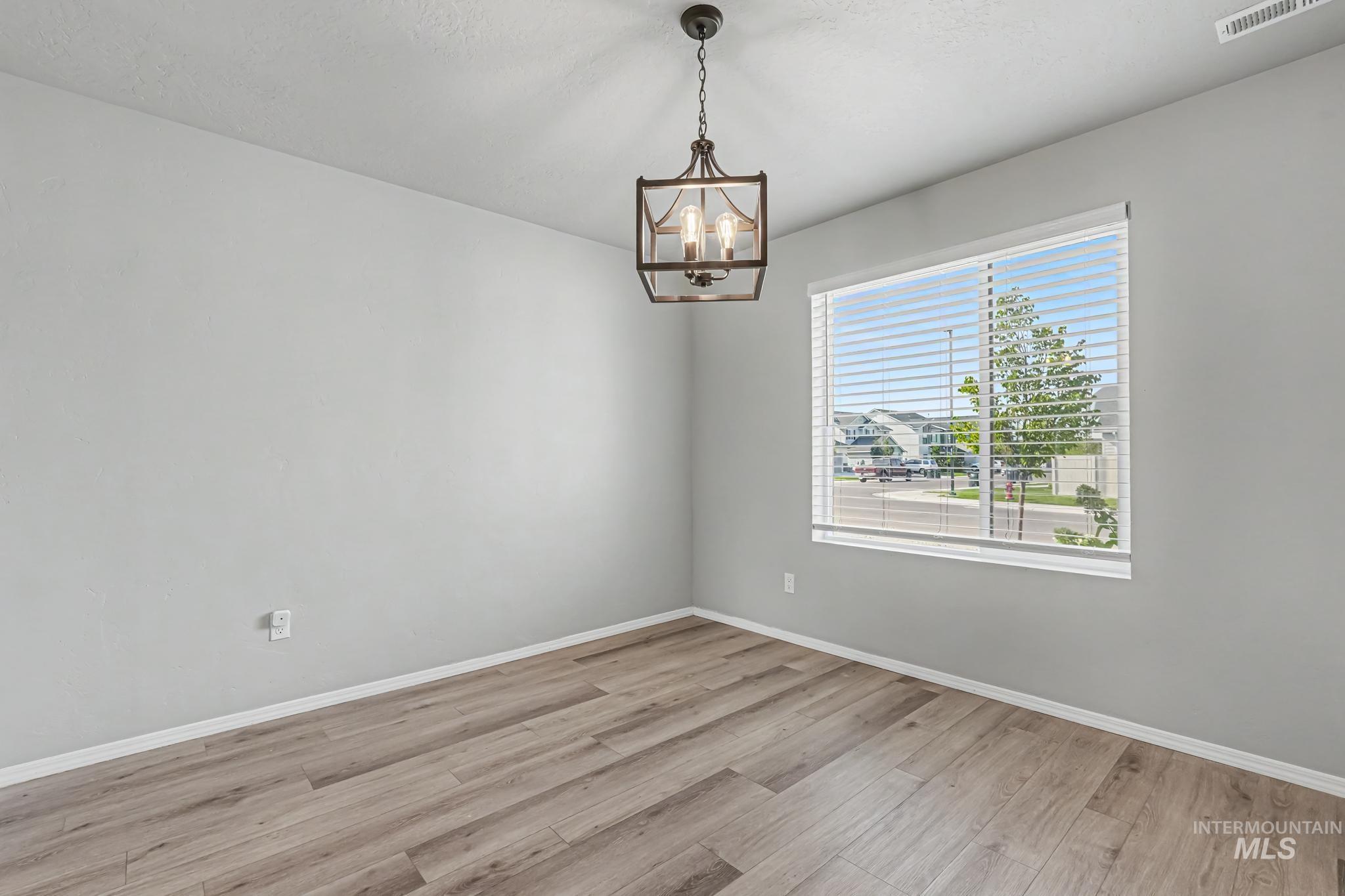 2233 W Trout Lily St, Kuna, Idaho 83634, 3 Bedrooms, 2 Bathrooms, Residential For Sale, Price $399,900,MLS 98998980