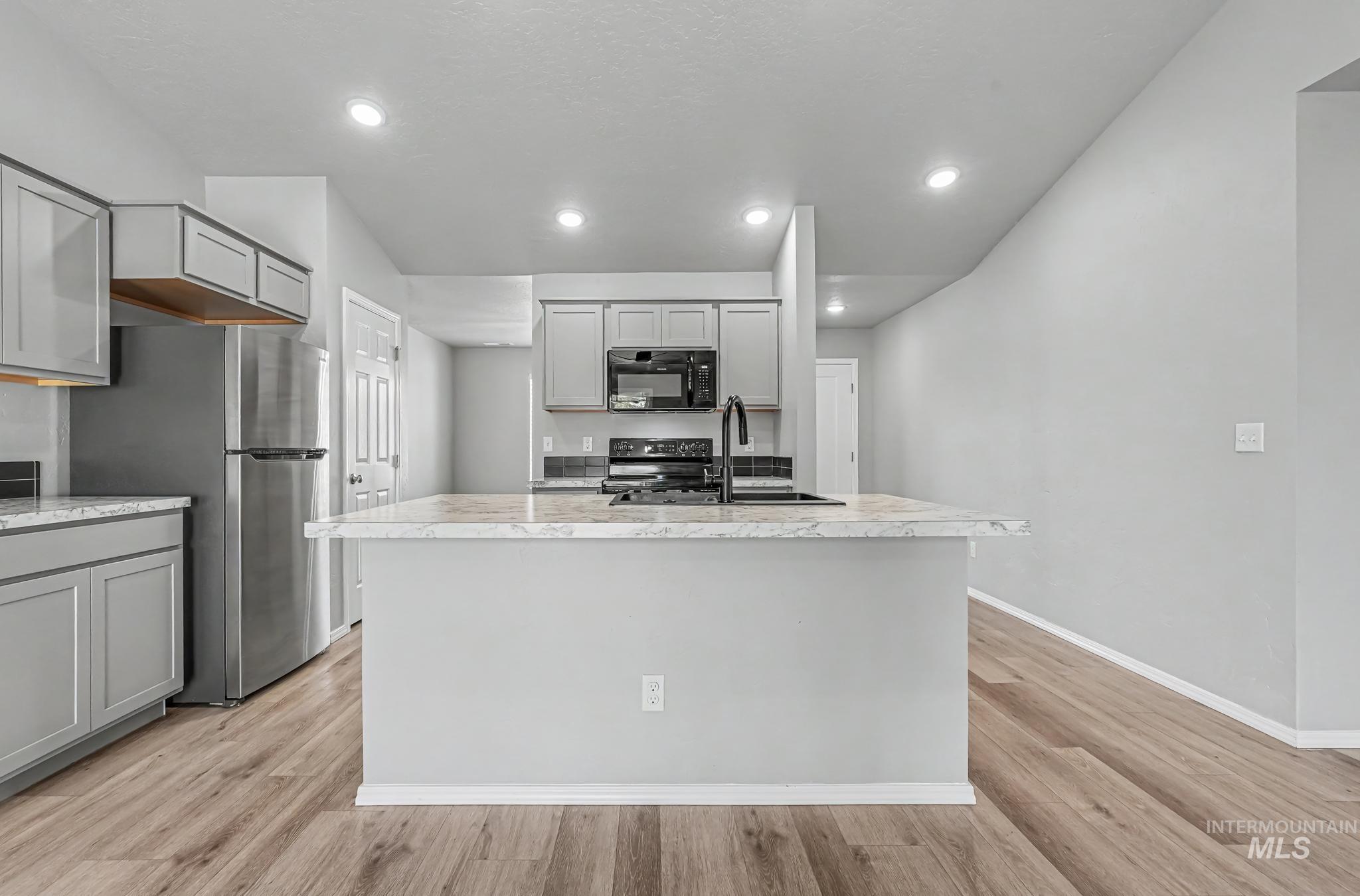 2233 W Trout Lily St, Kuna, Idaho 83634, 3 Bedrooms, 2 Bathrooms, Residential For Sale, Price $399,900,MLS 98998980