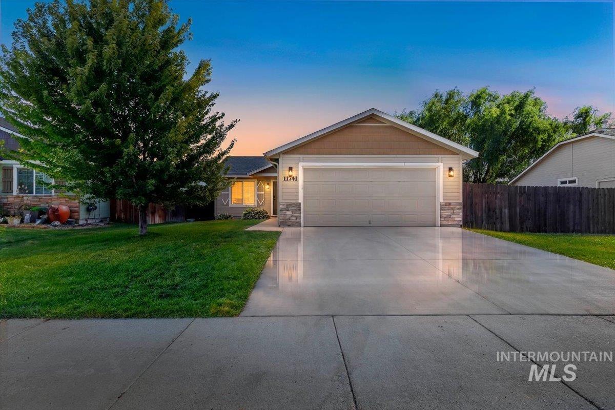 11741 W Aldershot, Boise, Idaho 83709, 3 Bedrooms, 2 Bathrooms, Residential For Sale, Price $399,000,MLS 98998981