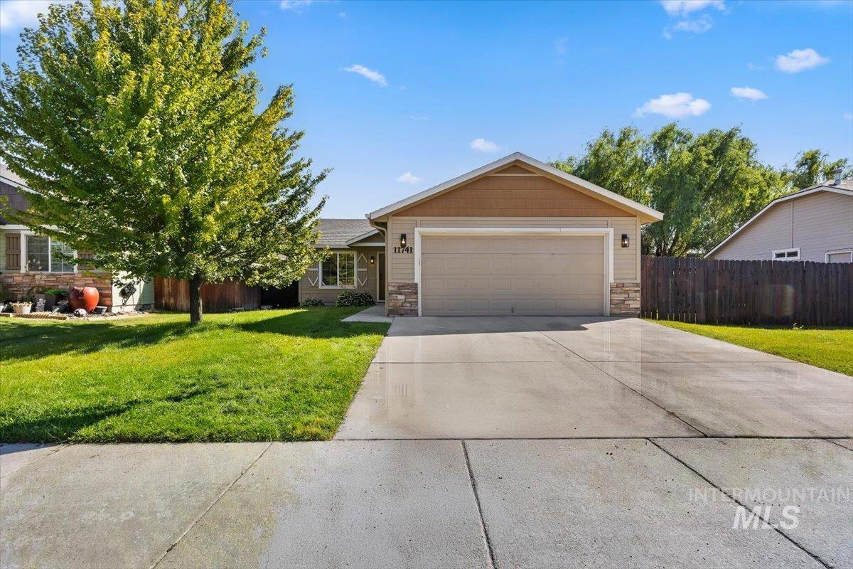 11741 W Aldershot, Boise, Idaho 83709, 3 Bedrooms, 2 Bathrooms, Residential For Sale, Price $399,000,MLS 98998981