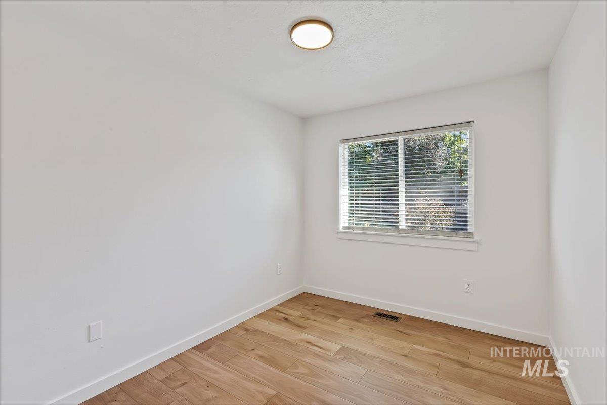 11741 W Aldershot, Boise, Idaho 83709, 3 Bedrooms, 2 Bathrooms, Residential For Sale, Price $399,000,MLS 98998981