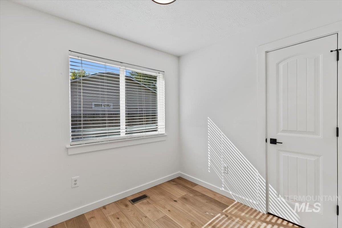 11741 W Aldershot, Boise, Idaho 83709, 3 Bedrooms, 2 Bathrooms, Residential For Sale, Price $399,000,MLS 98998981