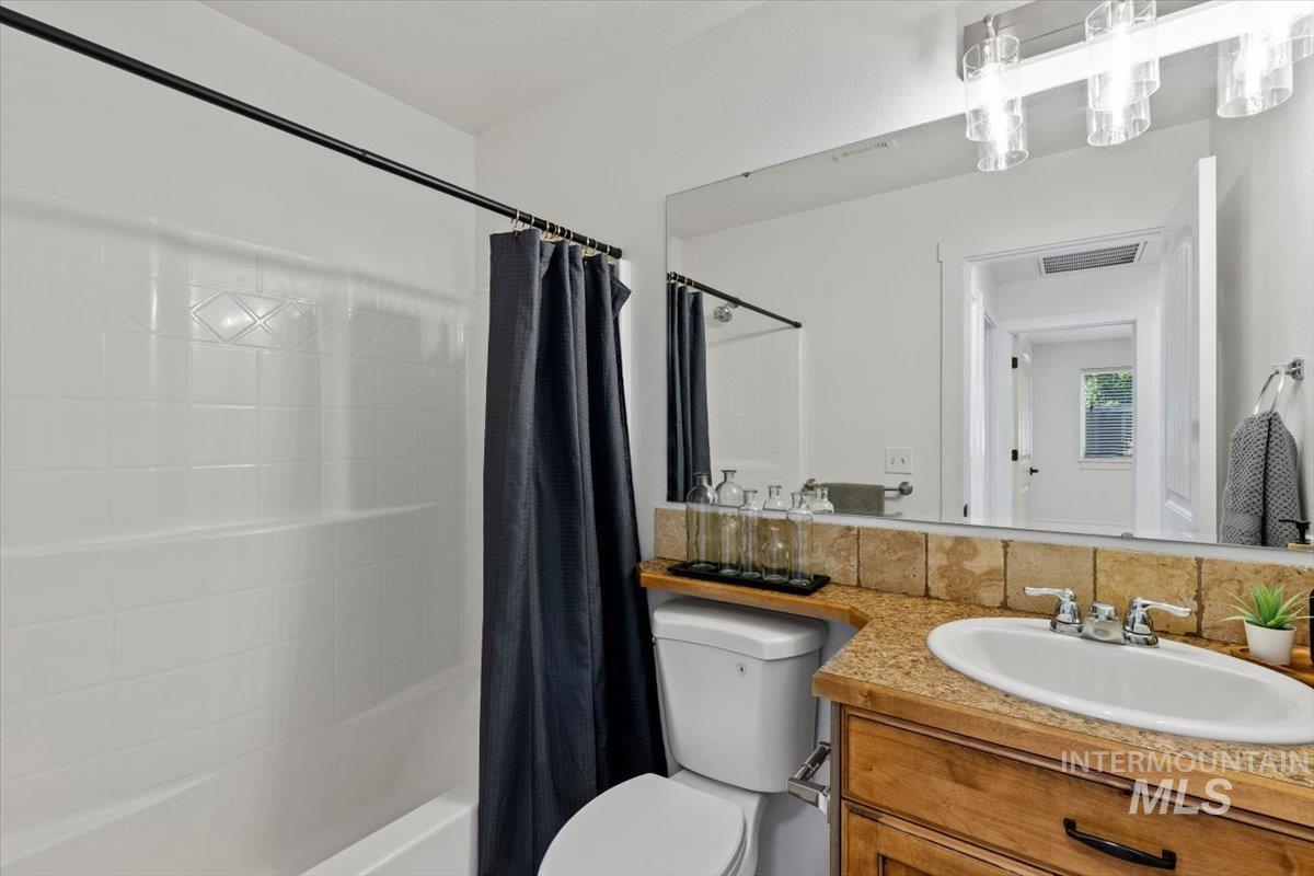 11741 W Aldershot, Boise, Idaho 83709, 3 Bedrooms, 2 Bathrooms, Residential For Sale, Price $399,000,MLS 98998981