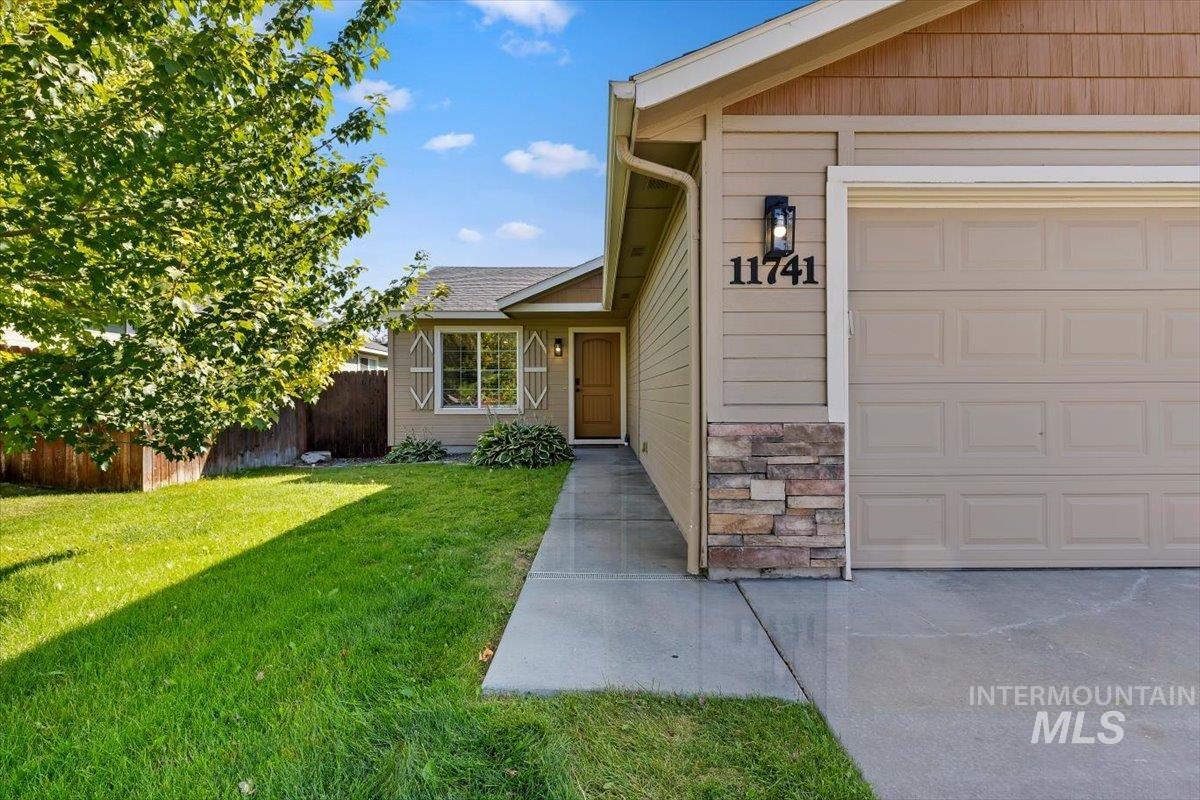 11741 W Aldershot, Boise, Idaho 83709, 3 Bedrooms, 2 Bathrooms, Residential For Sale, Price $399,000,MLS 98998981