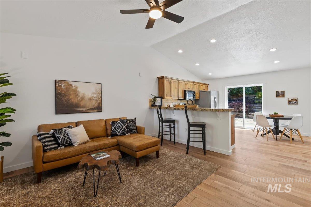 11741 W Aldershot, Boise, Idaho 83709, 3 Bedrooms, 2 Bathrooms, Residential For Sale, Price $399,000,MLS 98998981