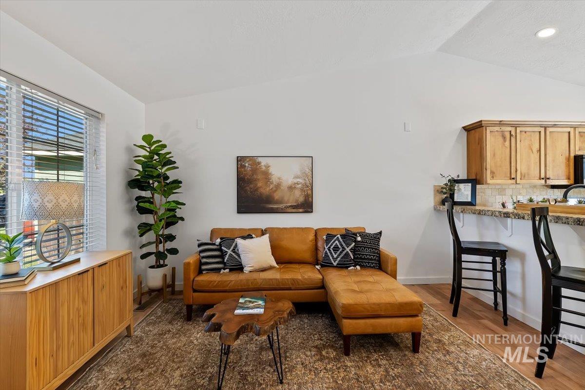 11741 W Aldershot, Boise, Idaho 83709, 3 Bedrooms, 2 Bathrooms, Residential For Sale, Price $399,000,MLS 98998981