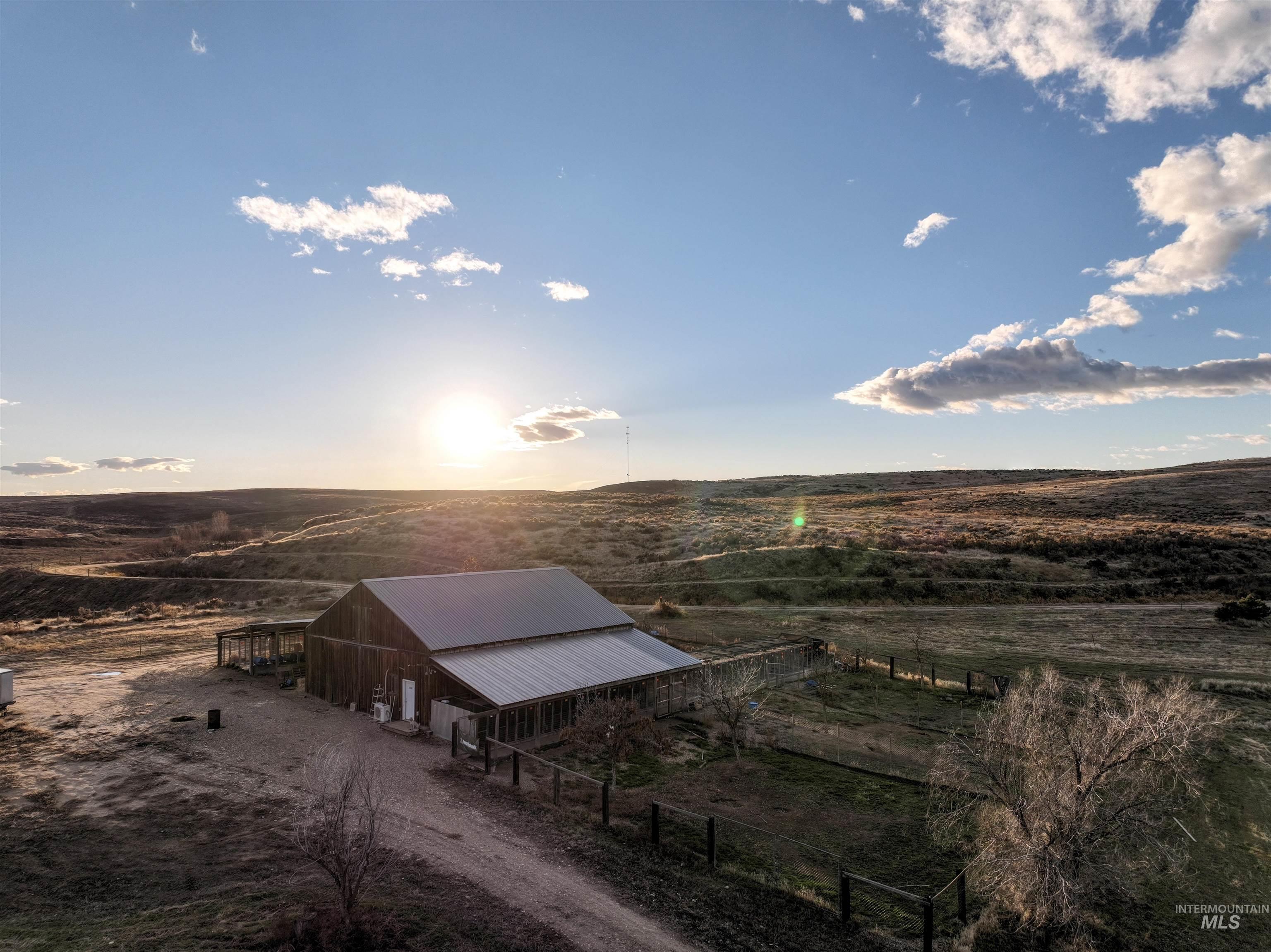 3615 Cassia, New Plymouth, Idaho 83655, 3 Bedrooms, 2 Bathrooms, Farm & Ranch For Sale, Price $2,300,000,MLS 98998983