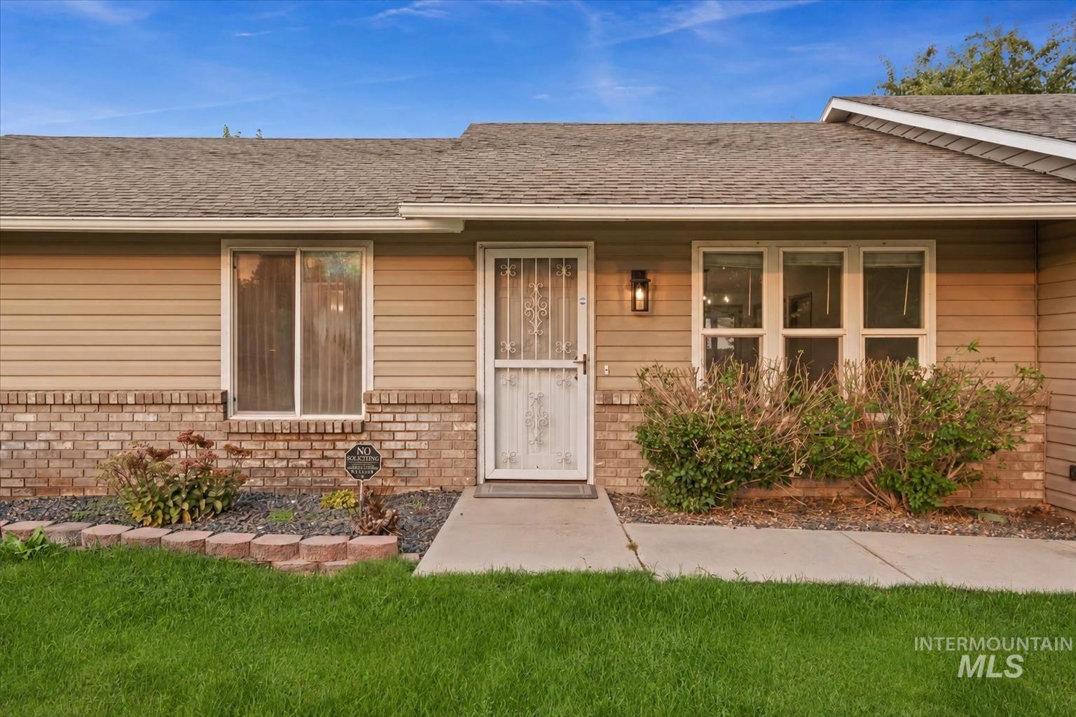 1558 N Tina Marie Ave, Meridian, Idaho 83642, 3 Bedrooms, 2 Bathrooms, Residential For Sale, Price $409,900, 98998987