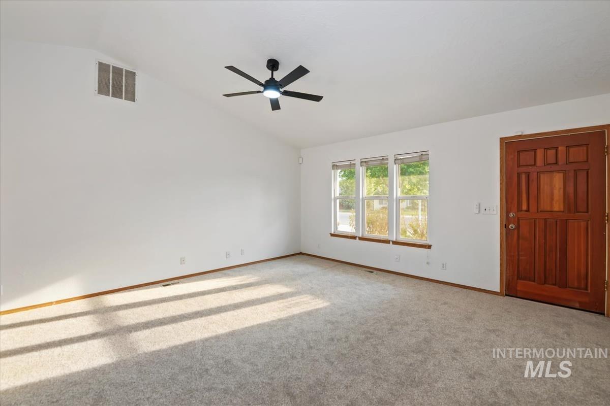 1558 N Tina Marie Ave, Meridian, Idaho 83642, 3 Bedrooms, 2 Bathrooms, Residential For Sale, Price $409,900, 98998987