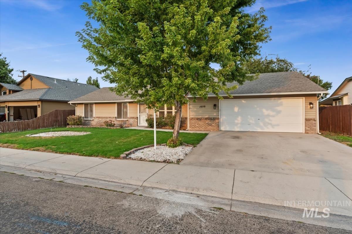 1558 N Tina Marie Ave, Meridian, Idaho 83642, 3 Bedrooms, 2 Bathrooms, Residential For Sale, Price $409,900, 98998987