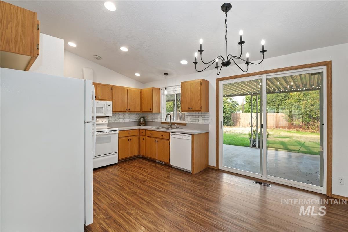 1558 N Tina Marie Ave, Meridian, Idaho 83642, 3 Bedrooms, 2 Bathrooms, Residential For Sale, Price $409,900, 98998987