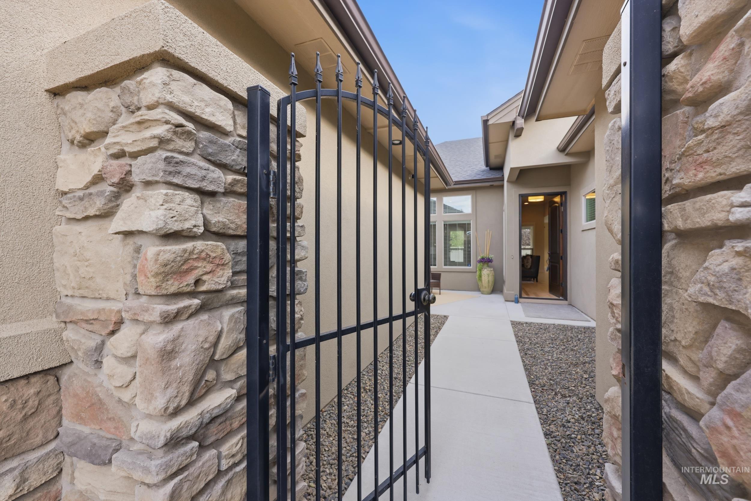 3500 W Lesina, Meridian, Idaho 83646, 3 Bedrooms, 2.5 Bathrooms, Residential For Sale, Price $645,000, 98998988