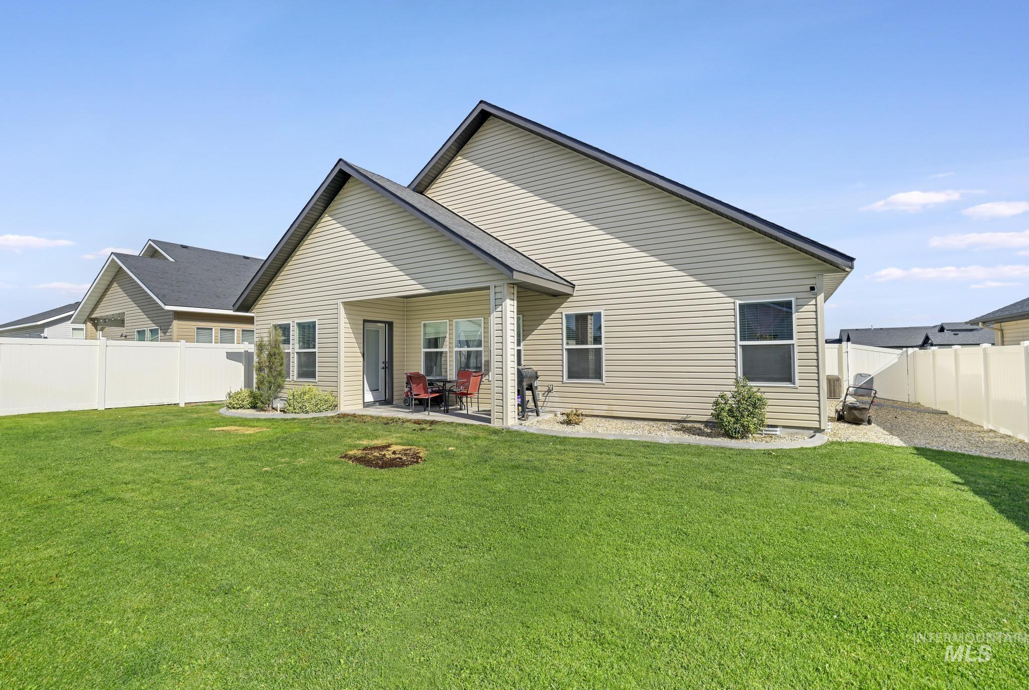 468 April Ave, Twin Falls, Idaho 83301, 3 Bedrooms, 2 Bathrooms, Residential For Sale, Price $370,000, 98998989
