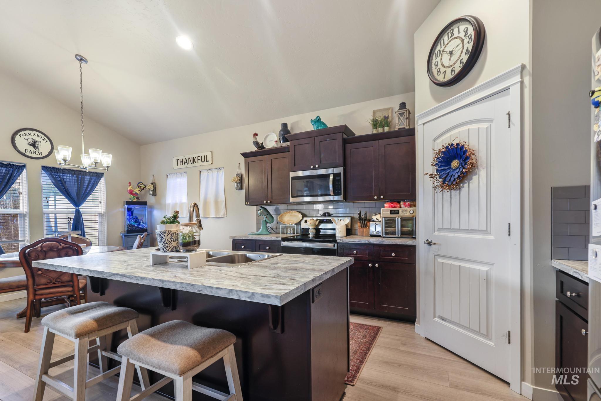 468 April Ave, Twin Falls, Idaho 83301, 3 Bedrooms, 2 Bathrooms, Residential For Sale, Price $370,000, 98998989