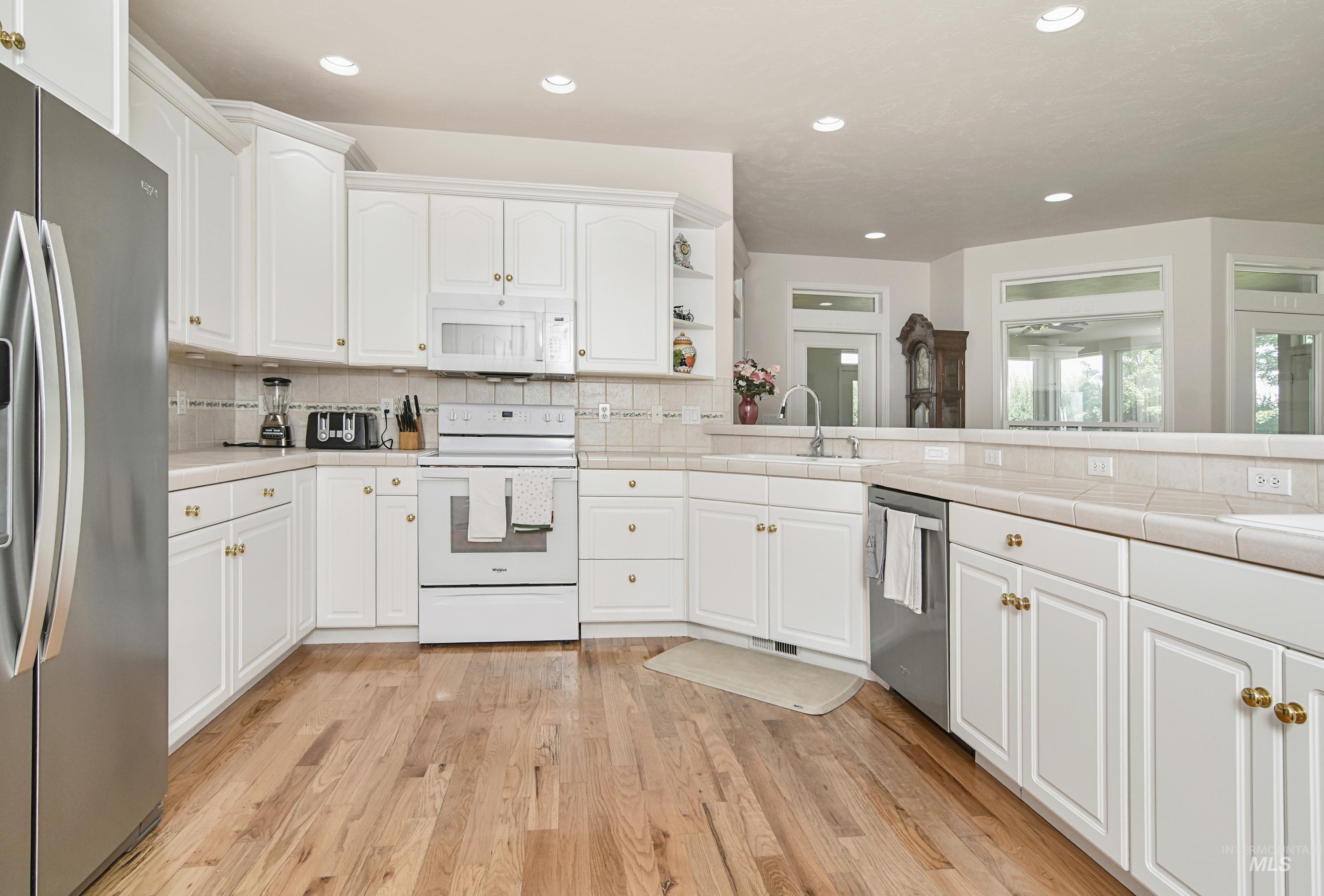 2060 Shelley dr, Payette, Idaho 83661, 3 Bedrooms, 4 Bathrooms, Residential For Sale, Price $650,000, 98998994