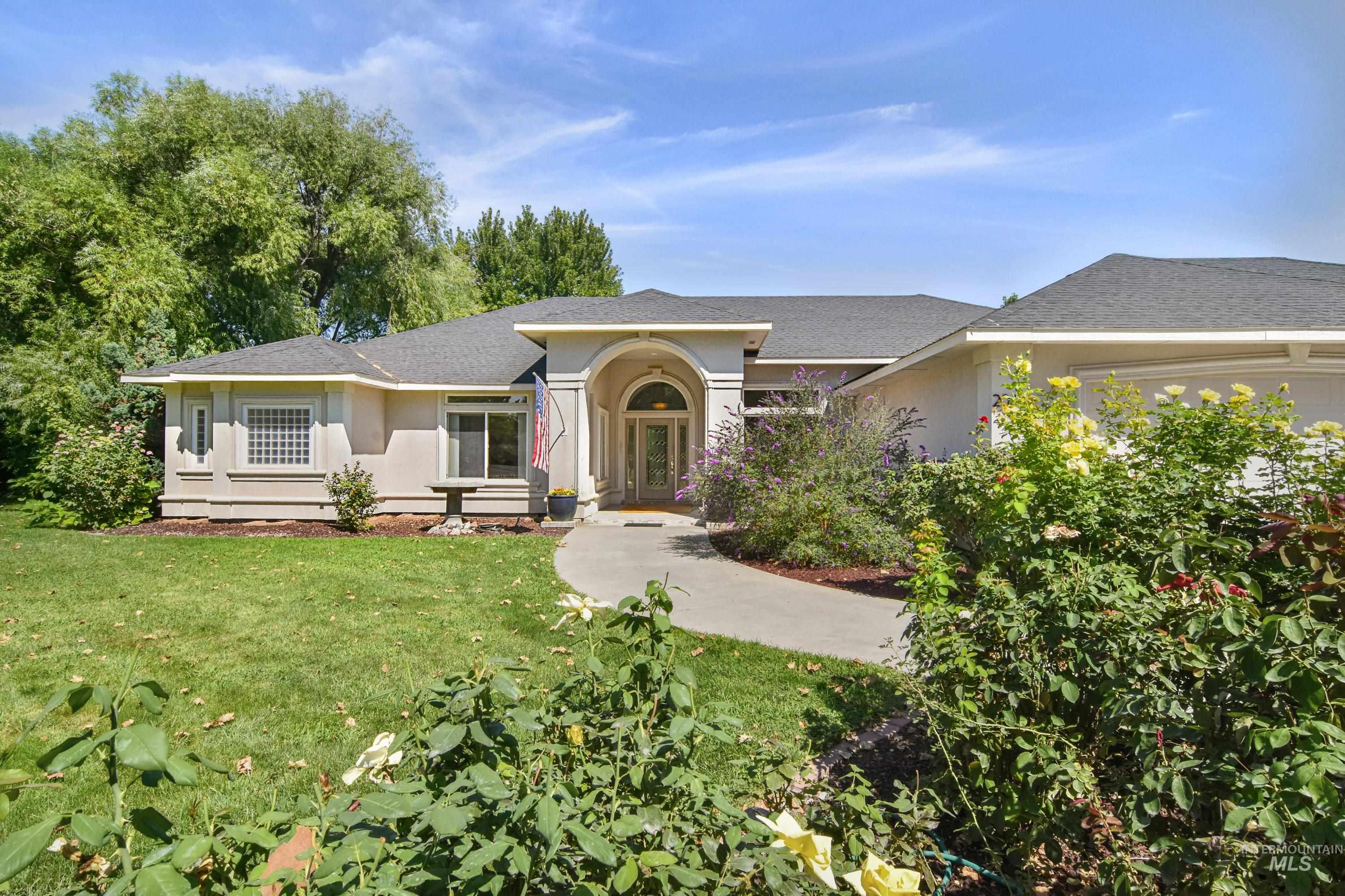 2060 Shelley dr, Payette, Idaho 83661, 3 Bedrooms, 4 Bathrooms, Residential For Sale, Price $650,000, 98998994