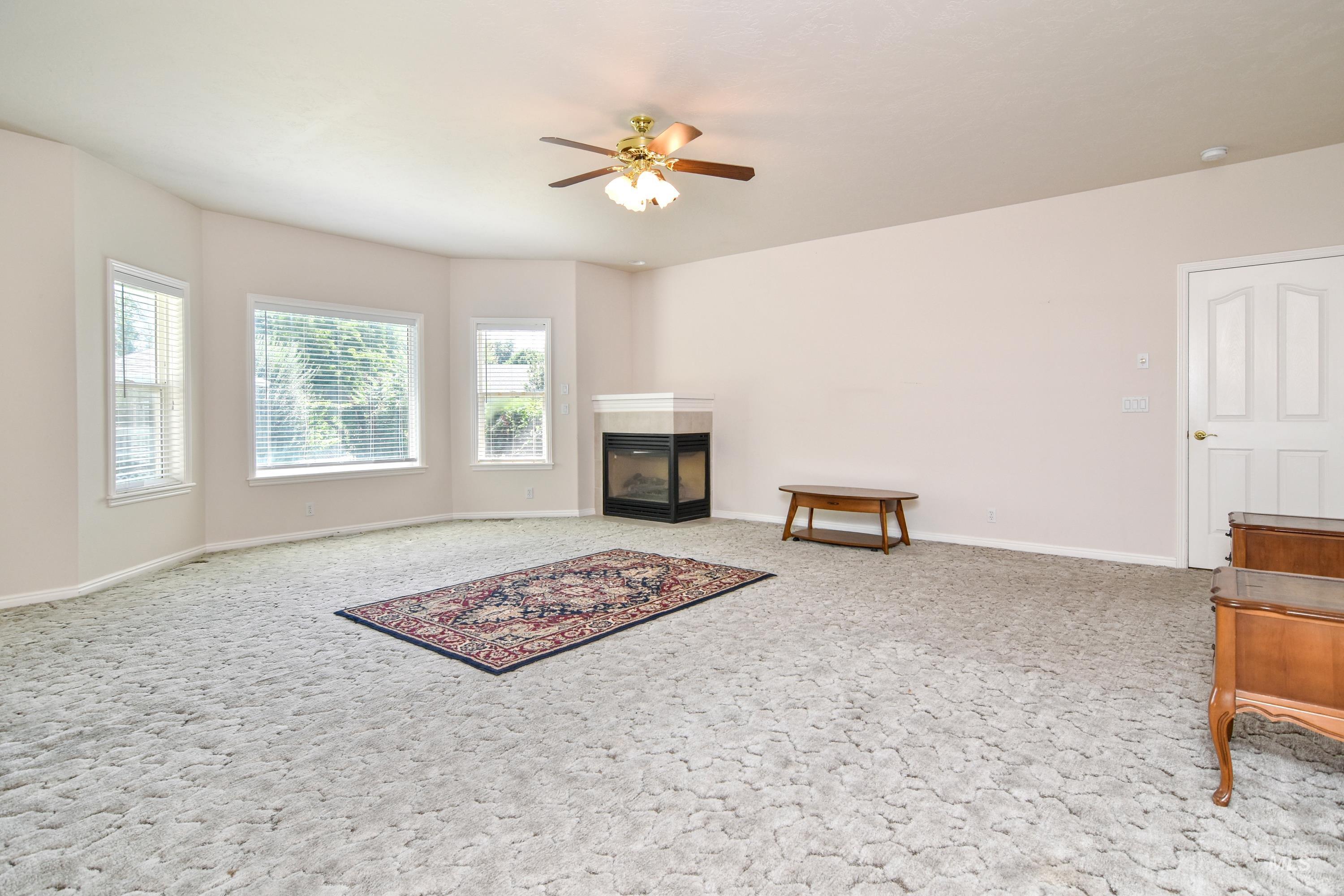 2060 Shelley dr, Payette, Idaho 83661, 3 Bedrooms, 4 Bathrooms, Residential For Sale, Price $650,000, 98998994