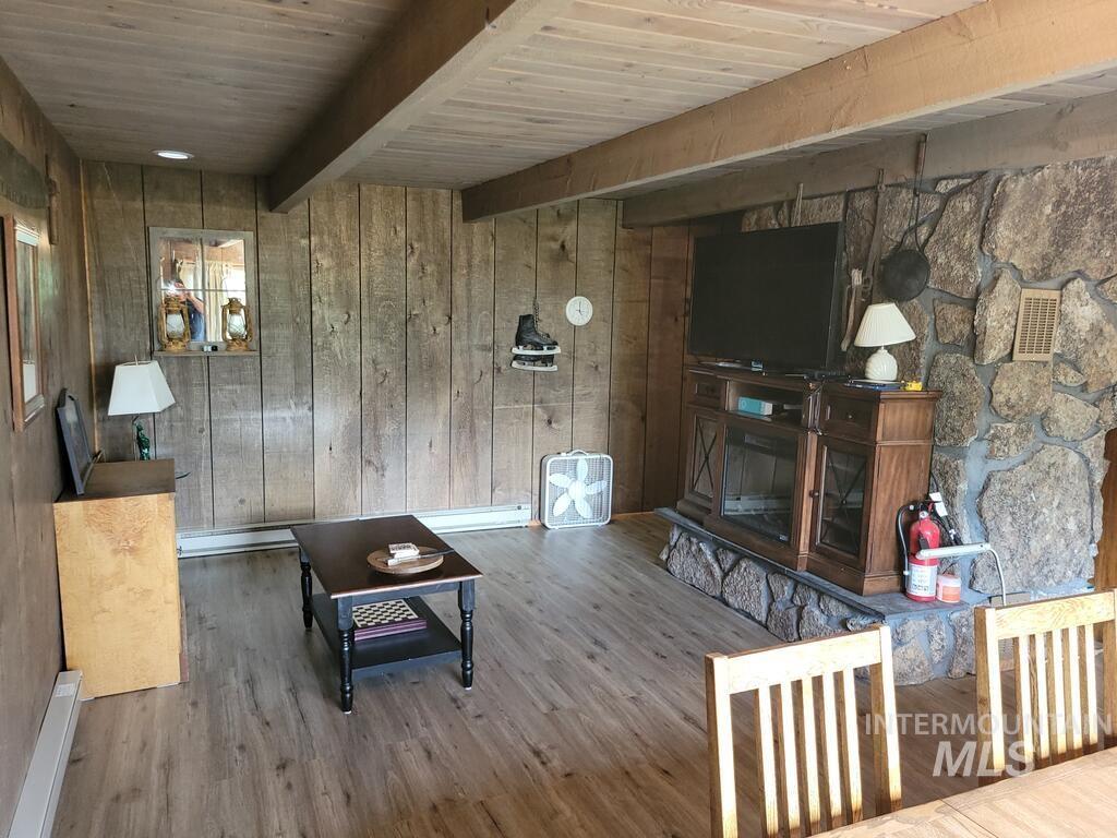 1208 Fox Rd, Cascade, Idaho 83611, 2 Bedrooms, 1 Bathroom, Residential For Sale, Price $325,000, 98998996