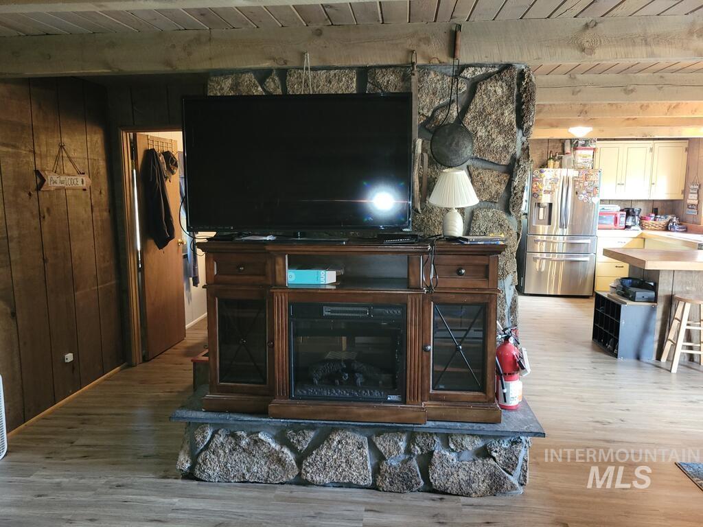 1208 Fox Rd, Cascade, Idaho 83611, 2 Bedrooms, 1 Bathroom, Residential For Sale, Price $325,000, 98998996