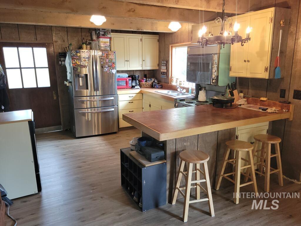 1208 Fox Rd, Cascade, Idaho 83611, 2 Bedrooms, 1 Bathroom, Residential For Sale, Price $325,000, 98998996