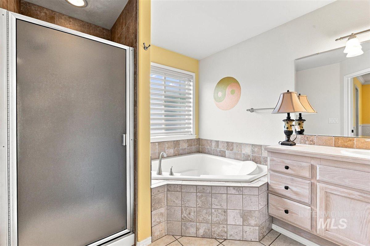8798 W Mediterranean Ct., Boise, Idaho 83709, 3 Bedrooms, 2 Bathrooms, Residential For Sale, Price $499,000, 98998997