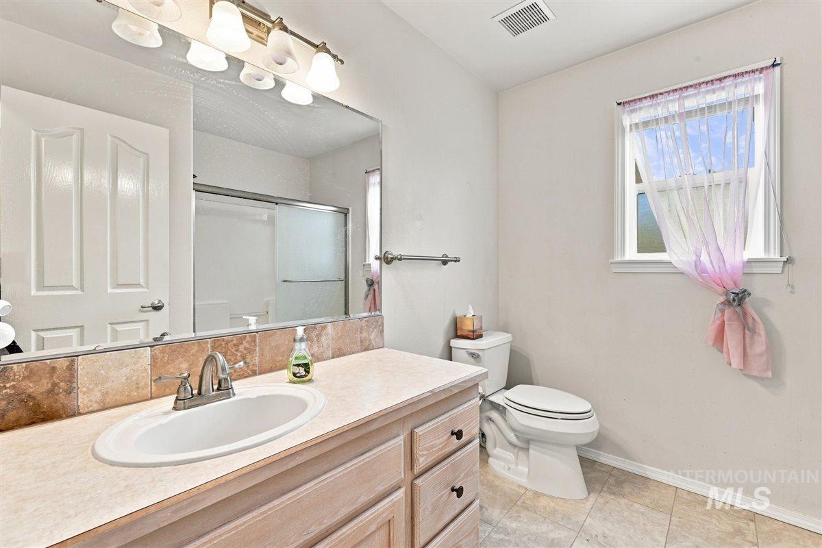 8798 W Mediterranean Ct., Boise, Idaho 83709, 3 Bedrooms, 2 Bathrooms, Residential For Sale, Price $499,000, 98998997