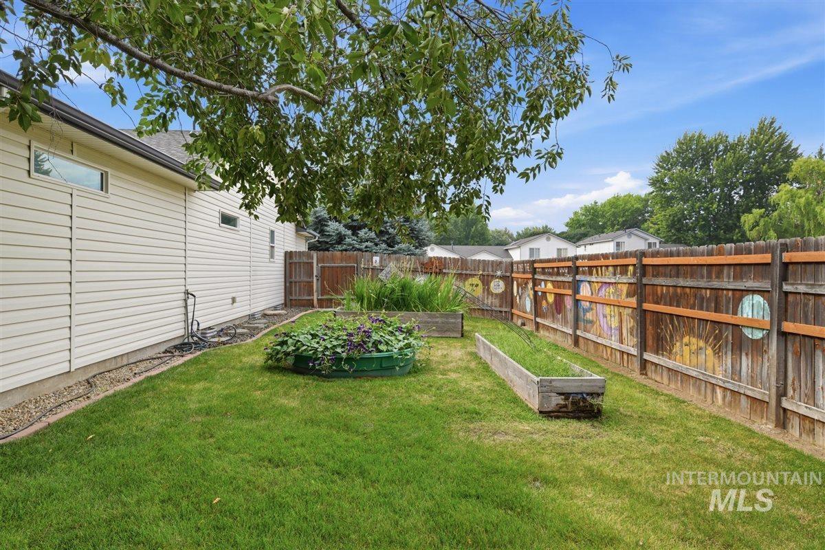 8798 W Mediterranean Ct., Boise, Idaho 83709, 3 Bedrooms, 2 Bathrooms, Residential For Sale, Price $499,000, 98998997
