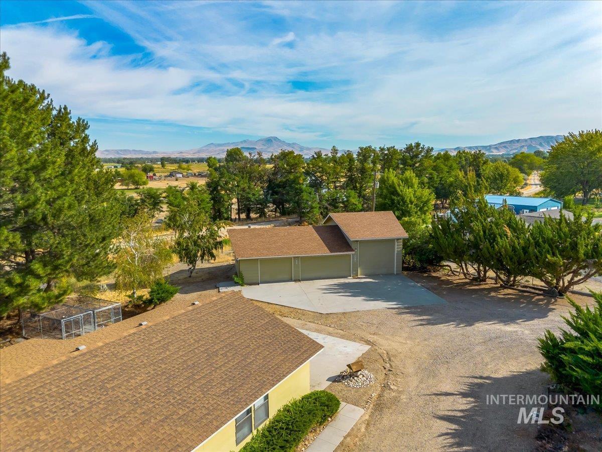 800 W South Slope Rd, Emmett, Idaho 83617, 2 Bedrooms, 2 Bathrooms, Residential For Sale, Price $535,000, 98998998