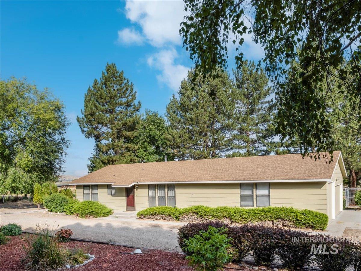 800 W South Slope Rd, Emmett, Idaho 83617, 2 Bedrooms, 2 Bathrooms, Residential For Sale, Price $535,000, 98998998
