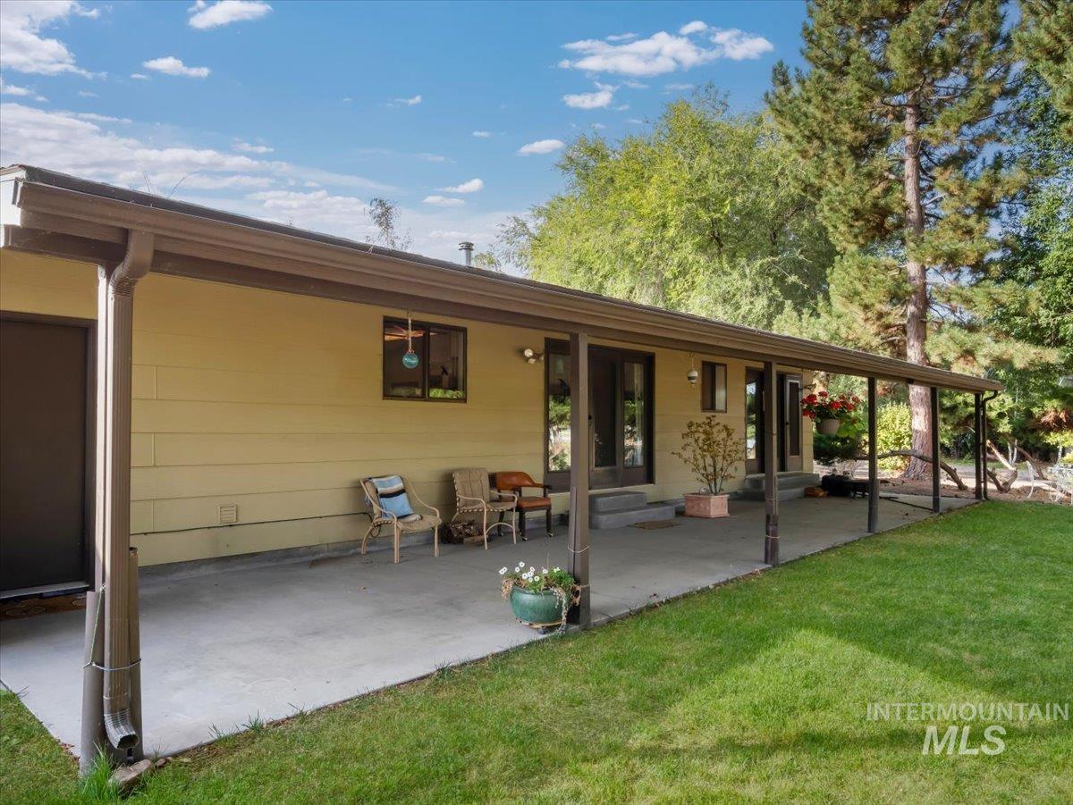 800 W South Slope Rd, Emmett, Idaho 83617, 2 Bedrooms, 2 Bathrooms, Residential For Sale, Price $535,000, 98998998