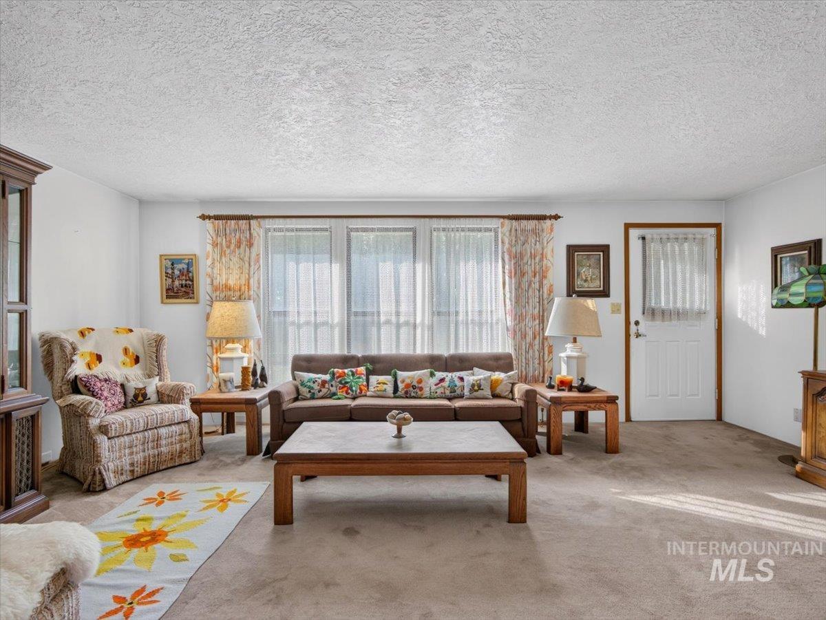 800 W South Slope Rd, Emmett, Idaho 83617, 2 Bedrooms, 2 Bathrooms, Residential For Sale, Price $535,000, 98998998