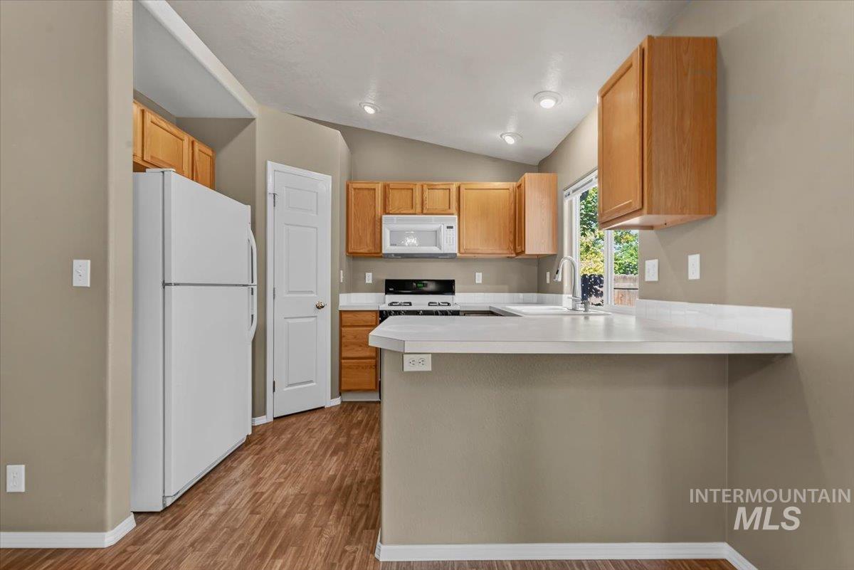 2624 S Stonehedge Dr., Nampa, Idaho 83686, 3 Bedrooms, 2.5 Bathrooms, Residential For Sale, Price $375,000, 98998999