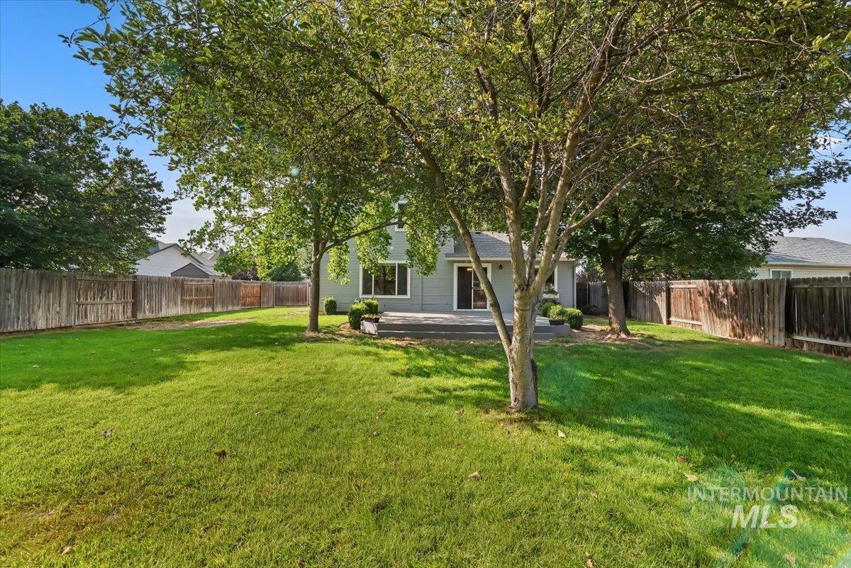 2624 S Stonehedge Dr., Nampa, Idaho 83686, 3 Bedrooms, 2.5 Bathrooms, Residential For Sale, Price $375,000, 98998999