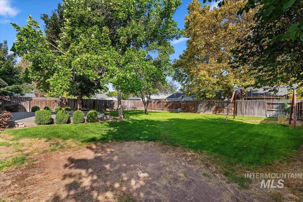 2624 S Stonehedge Dr., Nampa, Idaho 83686, 3 Bedrooms, 2.5 Bathrooms, Residential For Sale, Price $375,000, 98998999