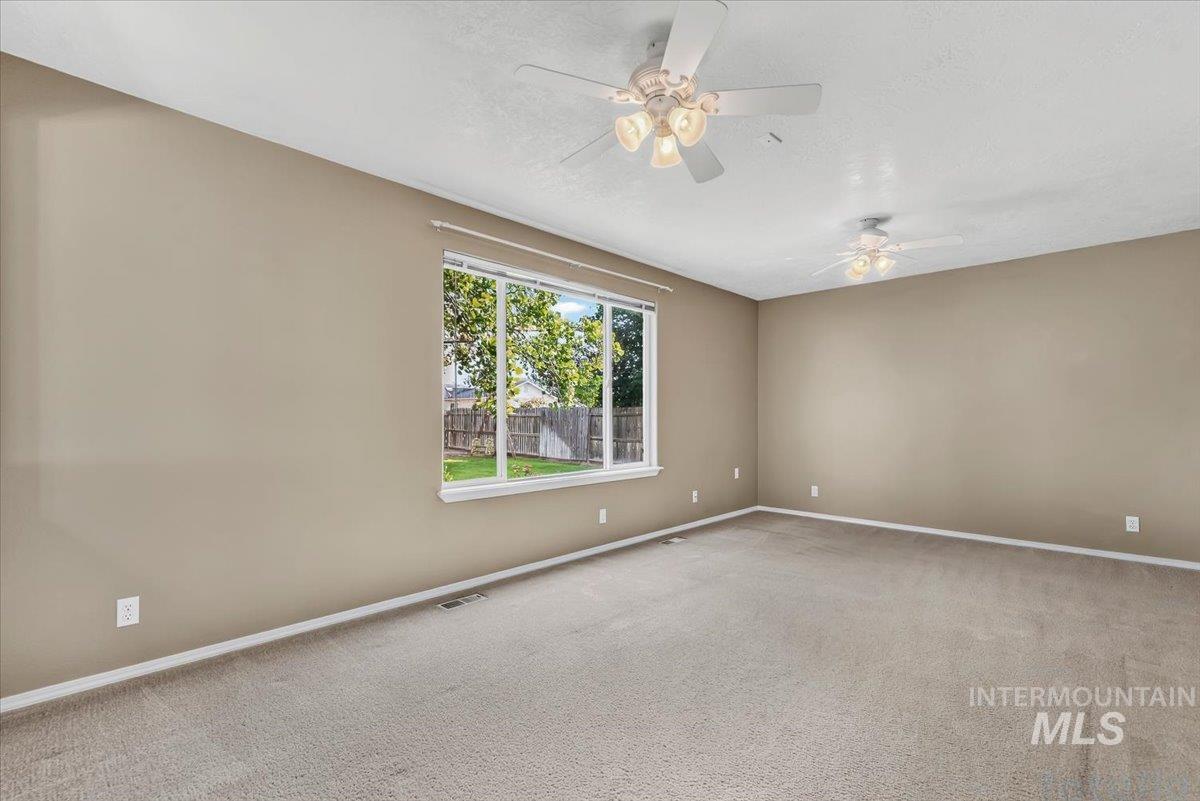 2624 S Stonehedge Dr., Nampa, Idaho 83686, 3 Bedrooms, 2.5 Bathrooms, Residential For Sale, Price $375,000, 98998999