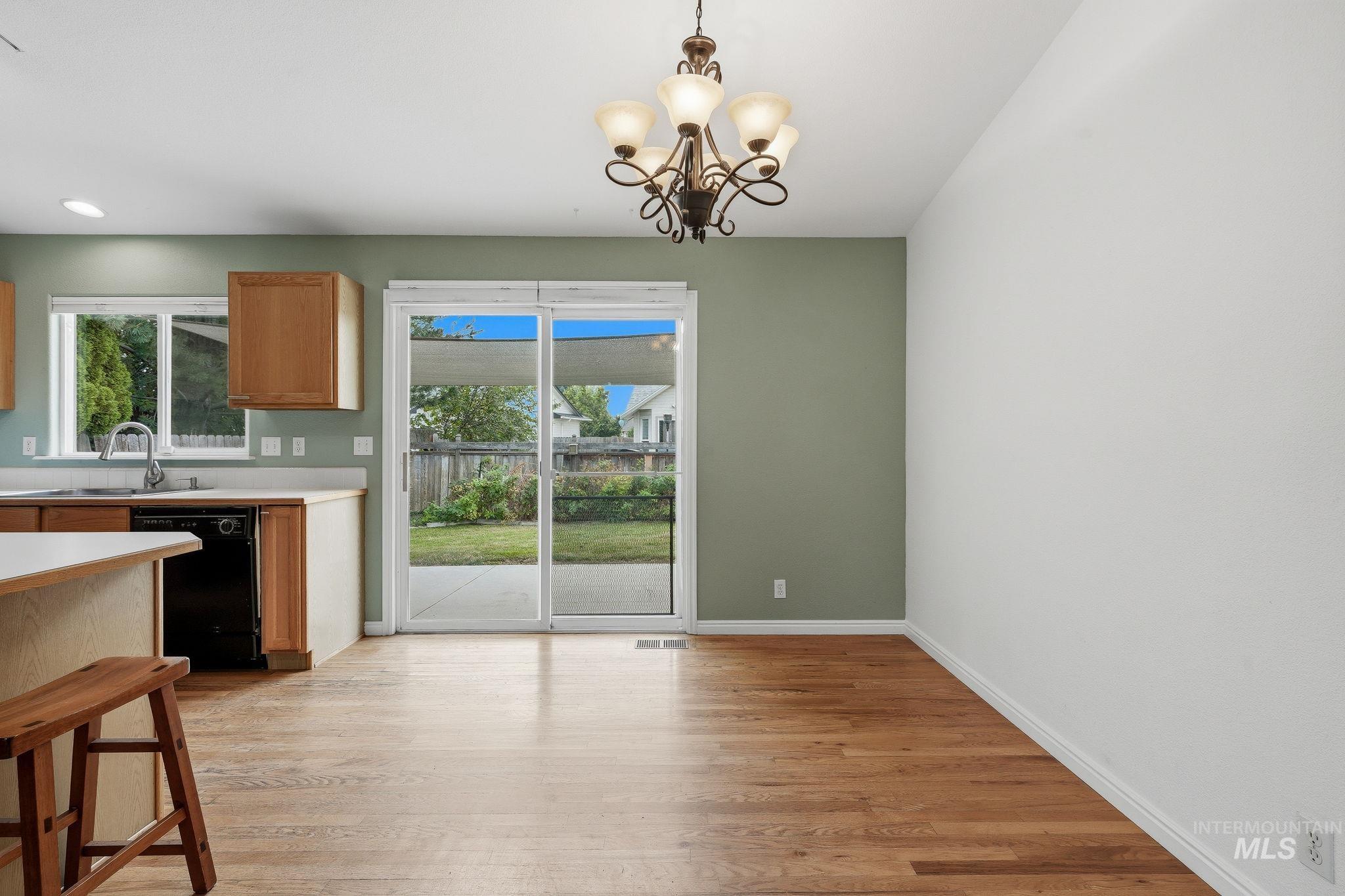 7437 W Tobi St, Boise, Idaho 83714, 3 Bedrooms, 2 Bathrooms, Residential For Sale, Price $499,900, 98999000
