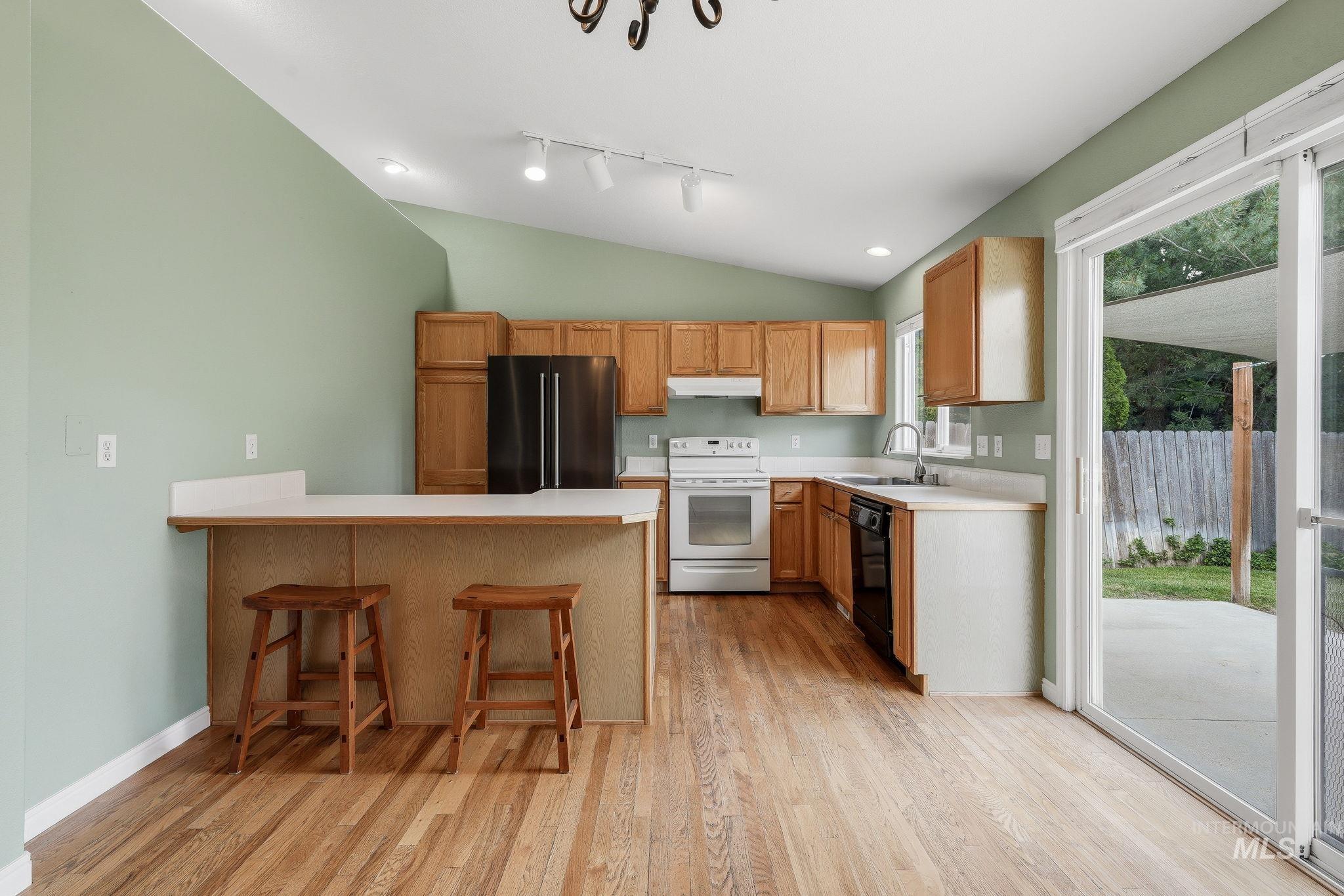 7437 W Tobi St, Boise, Idaho 83714, 3 Bedrooms, 2 Bathrooms, Residential For Sale, Price $499,900, 98999000