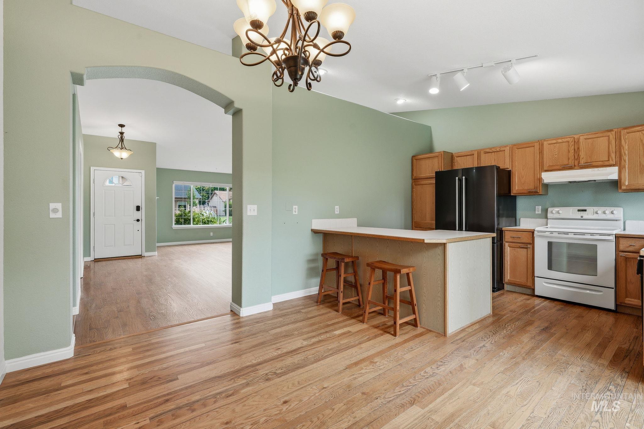 7437 W Tobi St, Boise, Idaho 83714, 3 Bedrooms, 2 Bathrooms, Residential For Sale, Price $499,900, 98999000