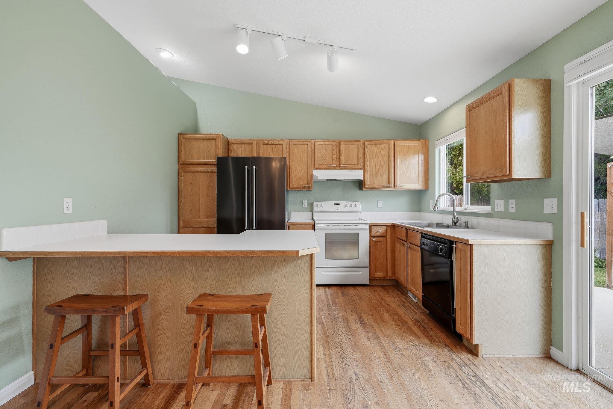 7437 W Tobi St, Boise, Idaho 83714, 3 Bedrooms, 2 Bathrooms, Residential For Sale, Price $499,900, 98999000