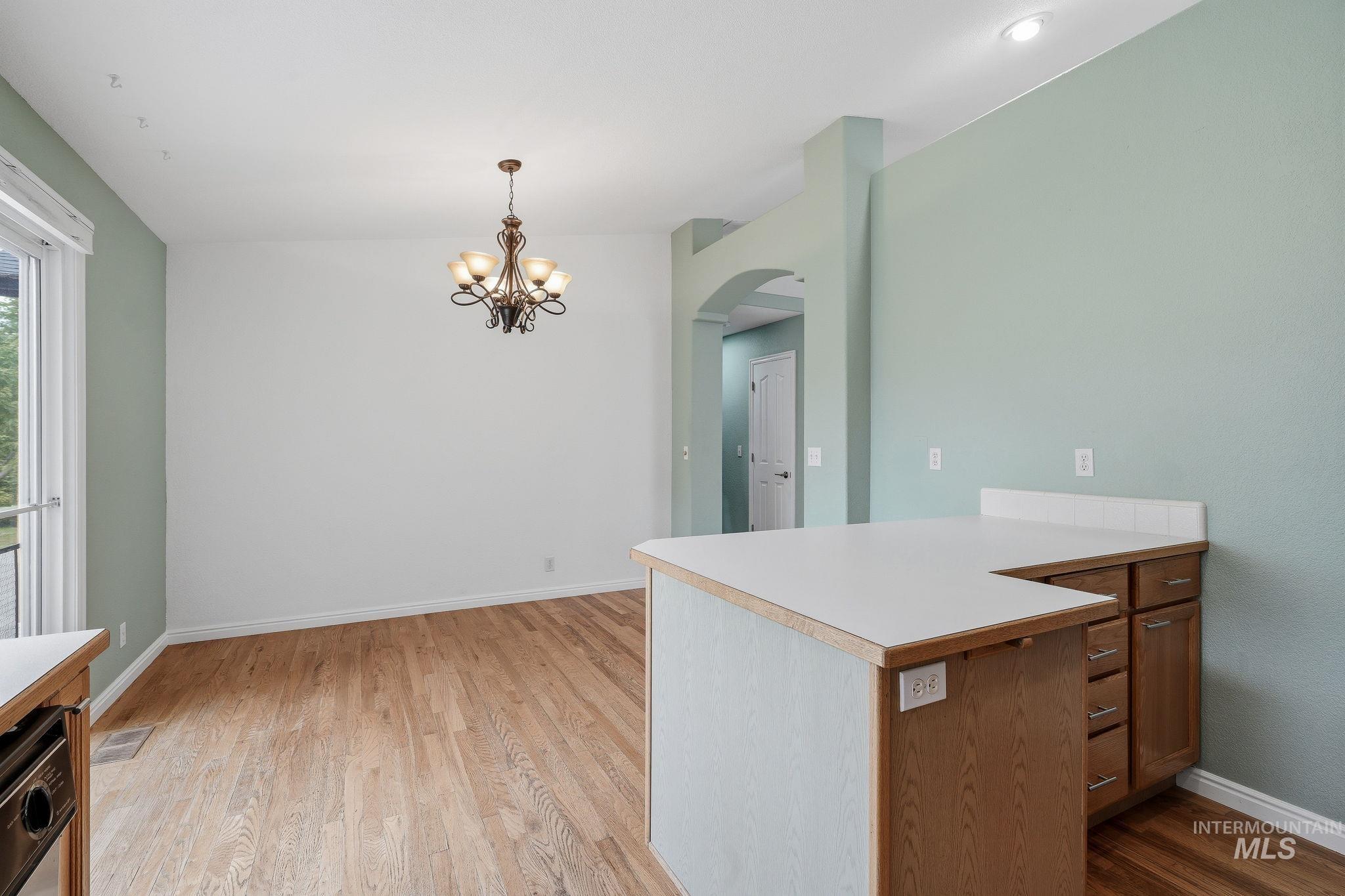 7437 W Tobi St, Boise, Idaho 83714, 3 Bedrooms, 2 Bathrooms, Residential For Sale, Price $499,900, 98999000