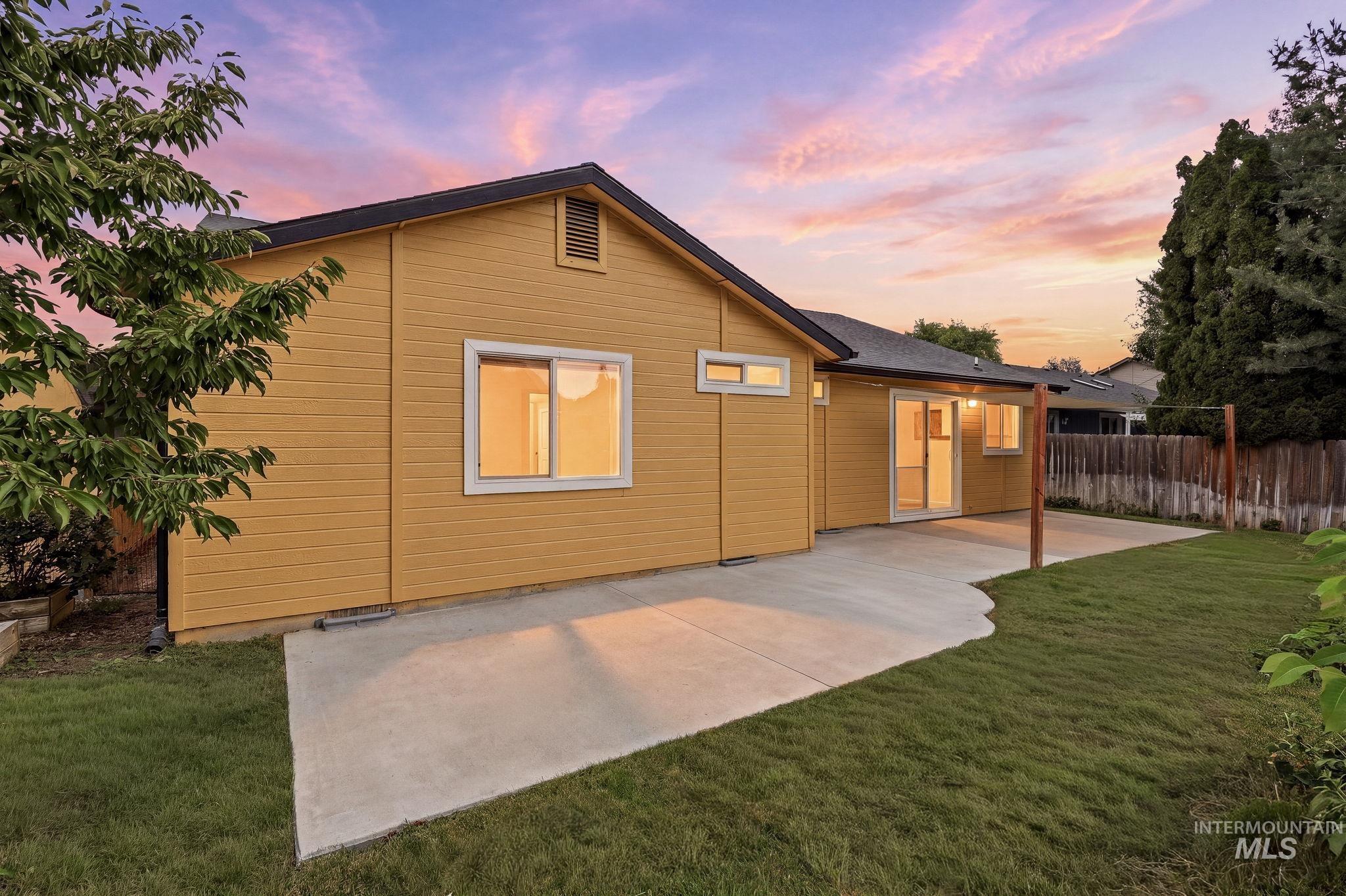 7437 W Tobi St, Boise, Idaho 83714, 3 Bedrooms, 2 Bathrooms, Residential For Sale, Price $499,900, 98999000