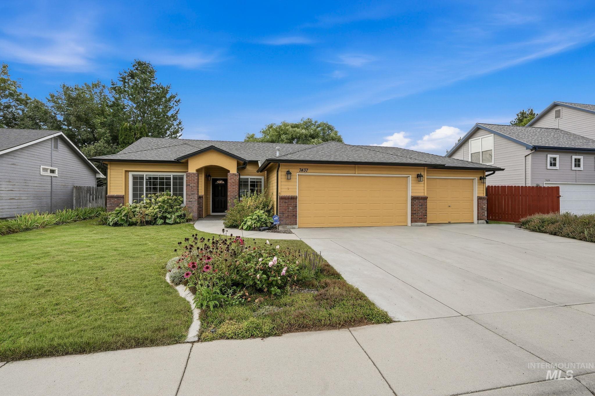 7437 W Tobi St, Boise, Idaho 83714, 3 Bedrooms, 2 Bathrooms, Residential For Sale, Price $499,900, 98999000