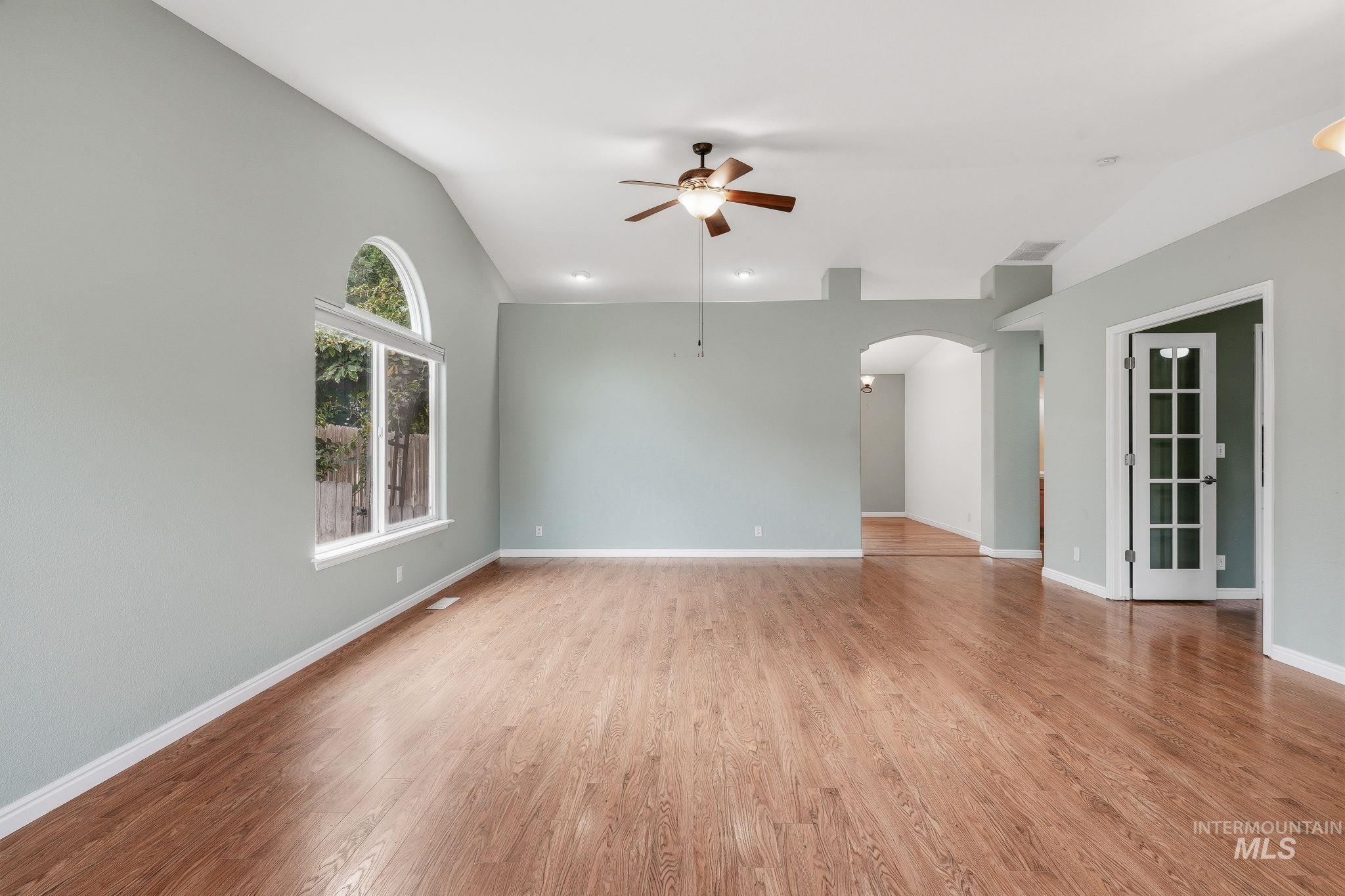 7437 W Tobi St, Boise, Idaho 83714, 3 Bedrooms, 2 Bathrooms, Residential For Sale, Price $499,900, 98999000