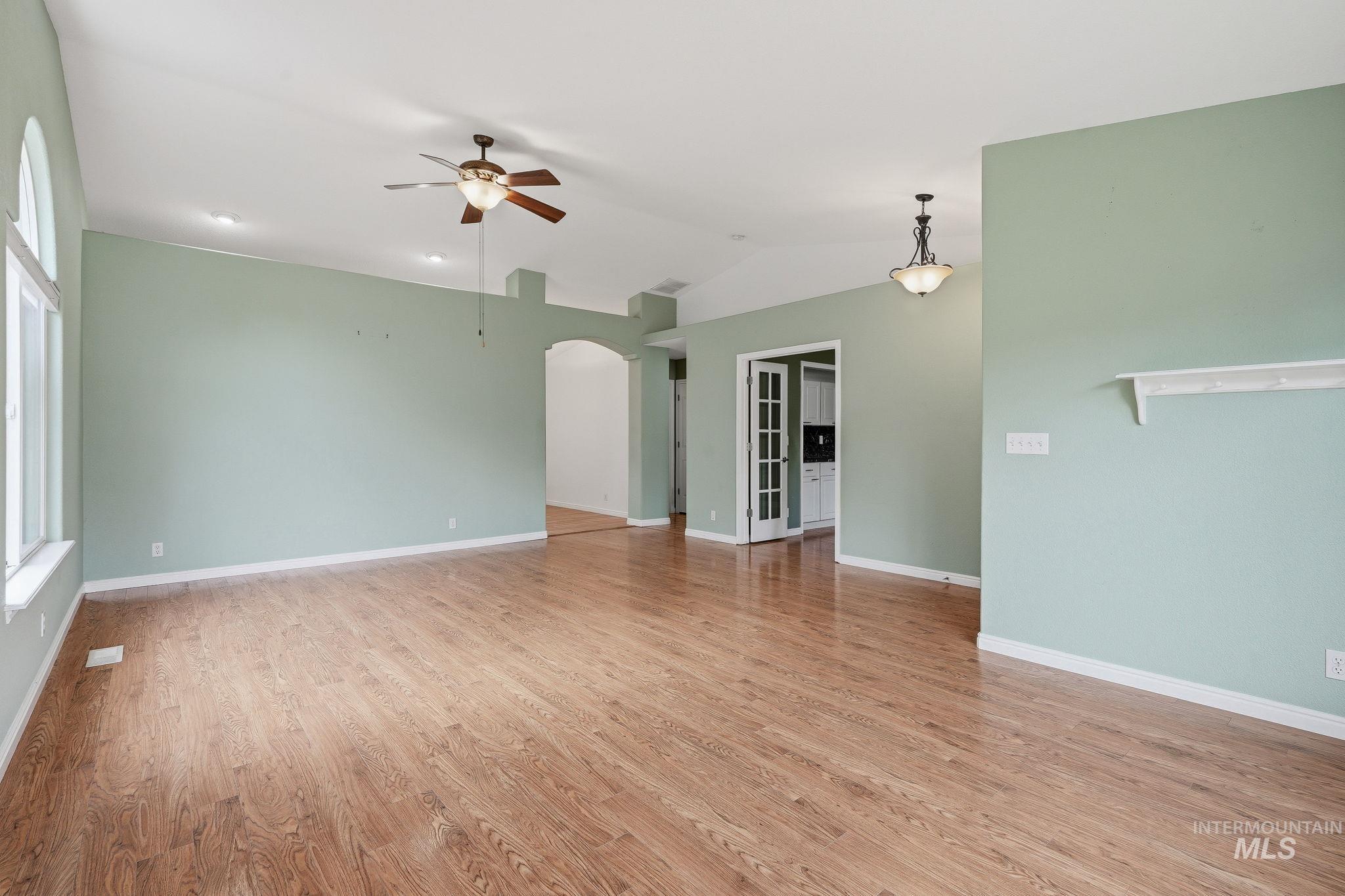 7437 W Tobi St, Boise, Idaho 83714, 3 Bedrooms, 2 Bathrooms, Residential For Sale, Price $499,900, 98999000