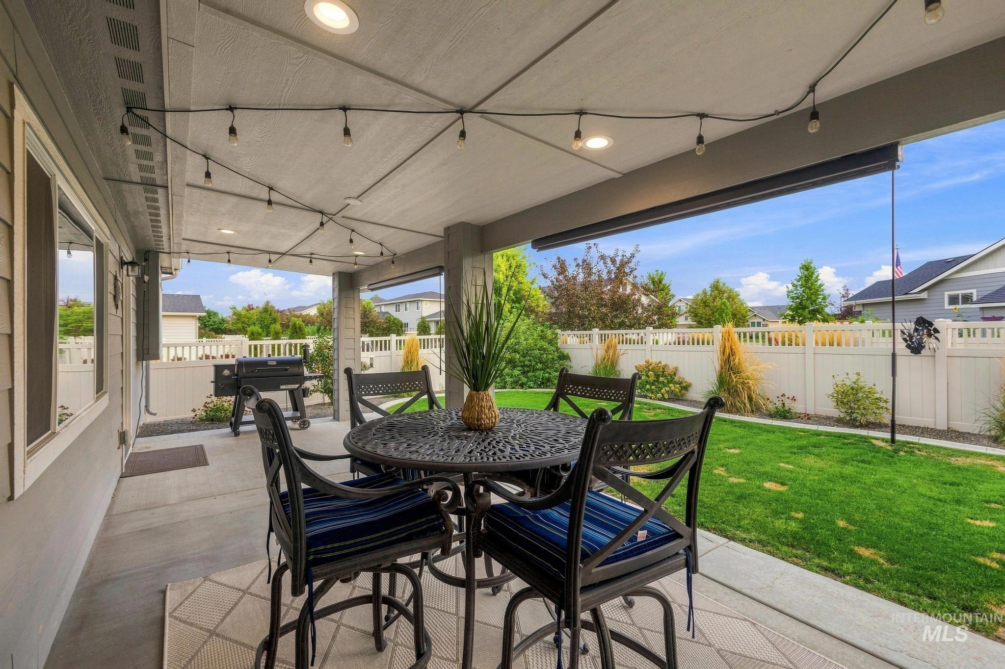 6237 E Canyon Crossing Dr, Nampa, Idaho 83687, 3 Bedrooms, 2 Bathrooms, Residential For Sale, Price $525,000, 98999002